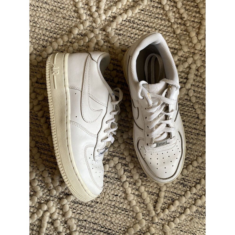 NIKE Force 1 LE Low‎ Sneakers Triple White 5.5Y